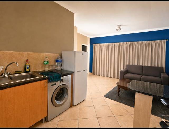 1 BEDROOM APARTMENT FOR SALE IN GLEN MARAIS